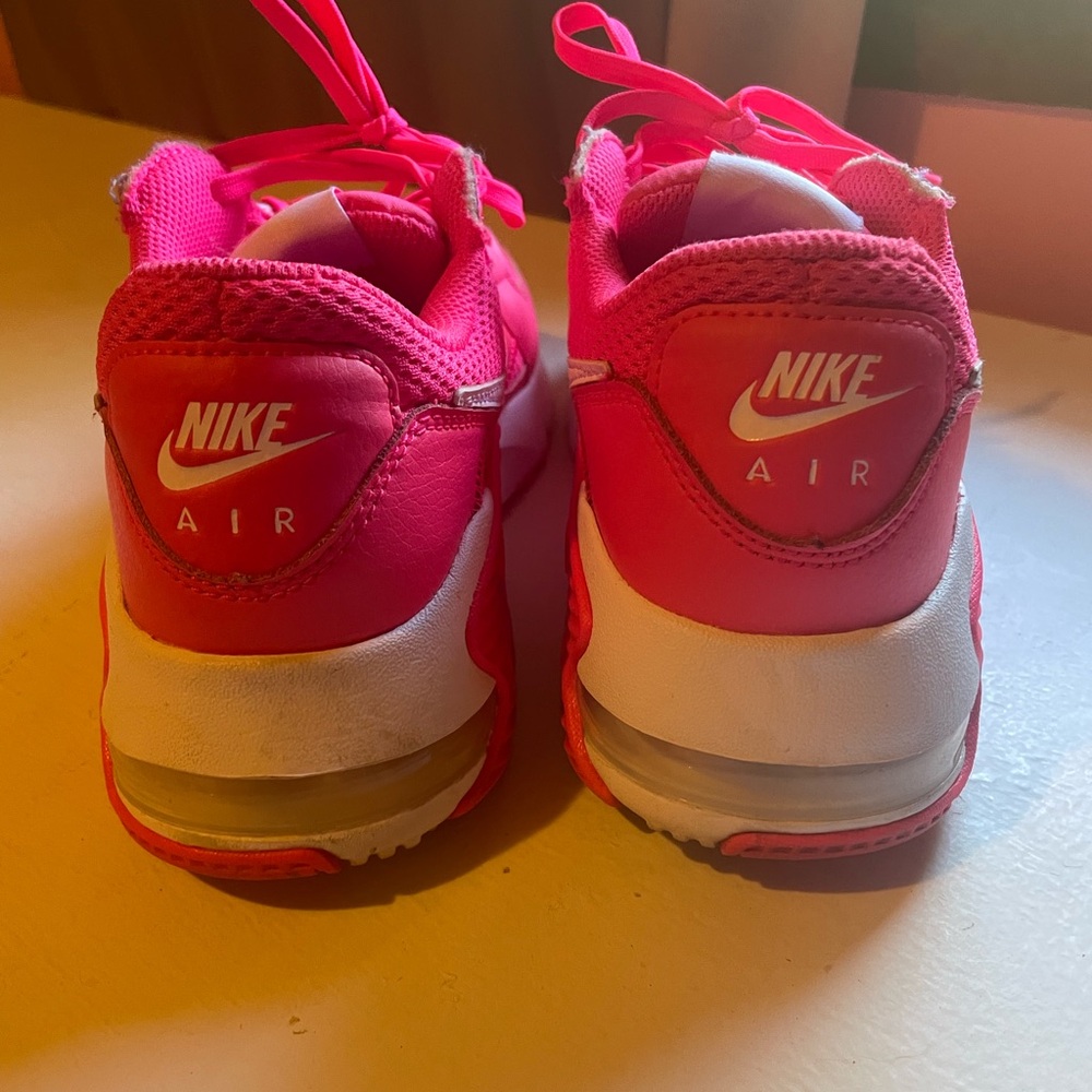 Women’s Nike shoes